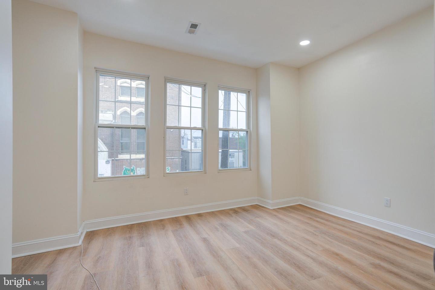 3561 Frankford Ave Property Photo 23