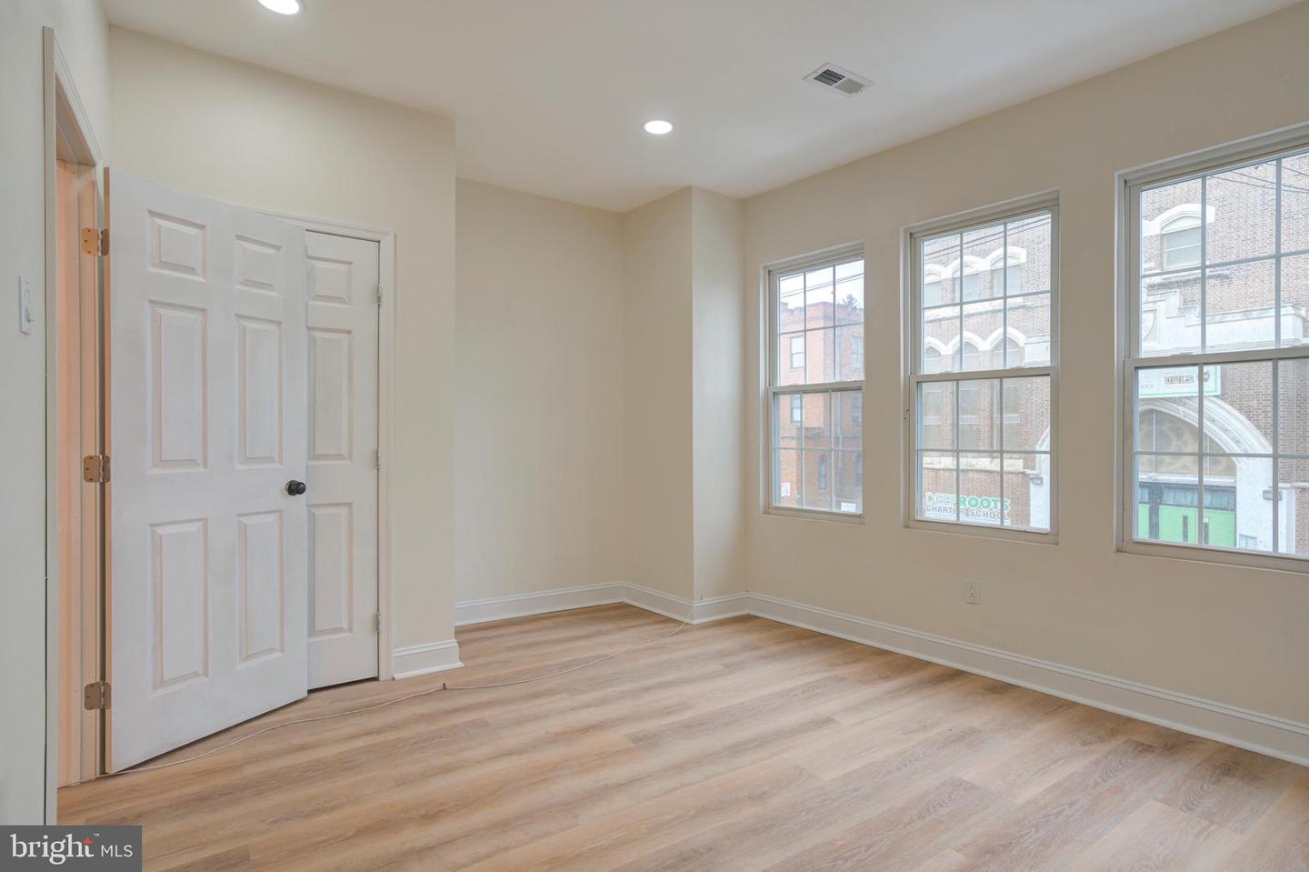 3561 Frankford Ave Property Photo 24