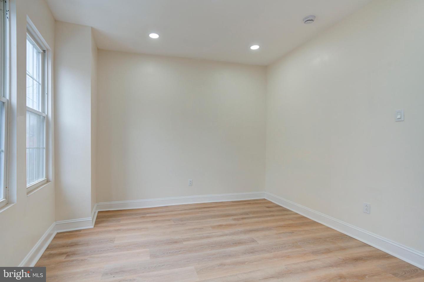 3561 Frankford Ave Property Photo 25