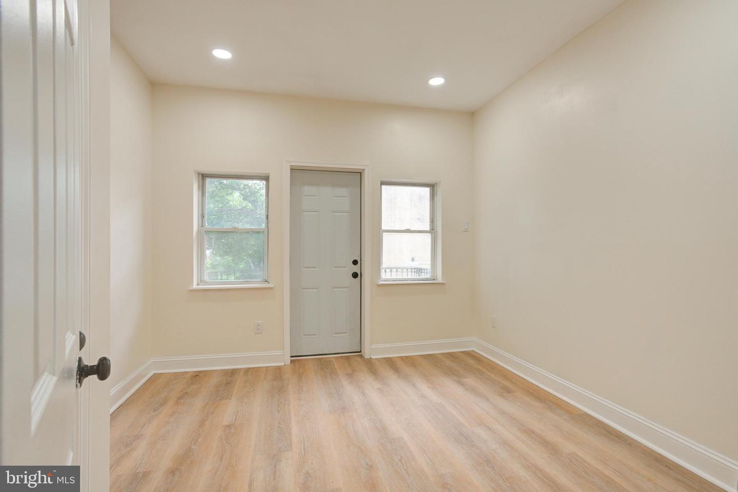 3561 Frankford Ave Property Photo 27
