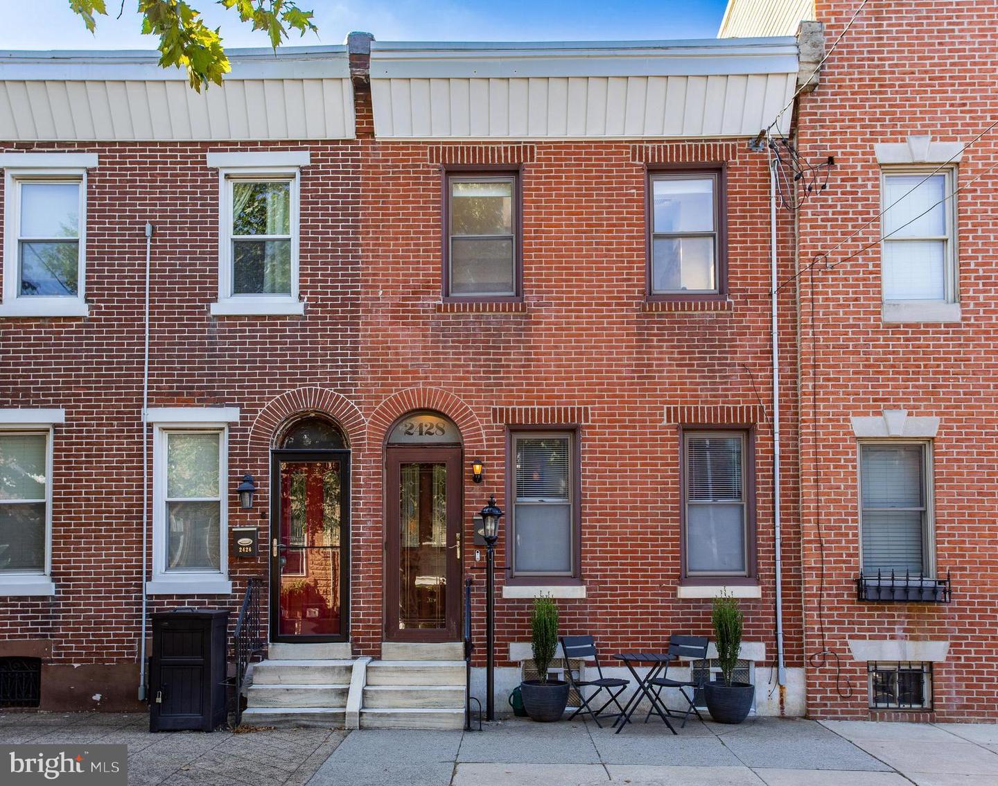 2428 GAUL ST Property Photo 1