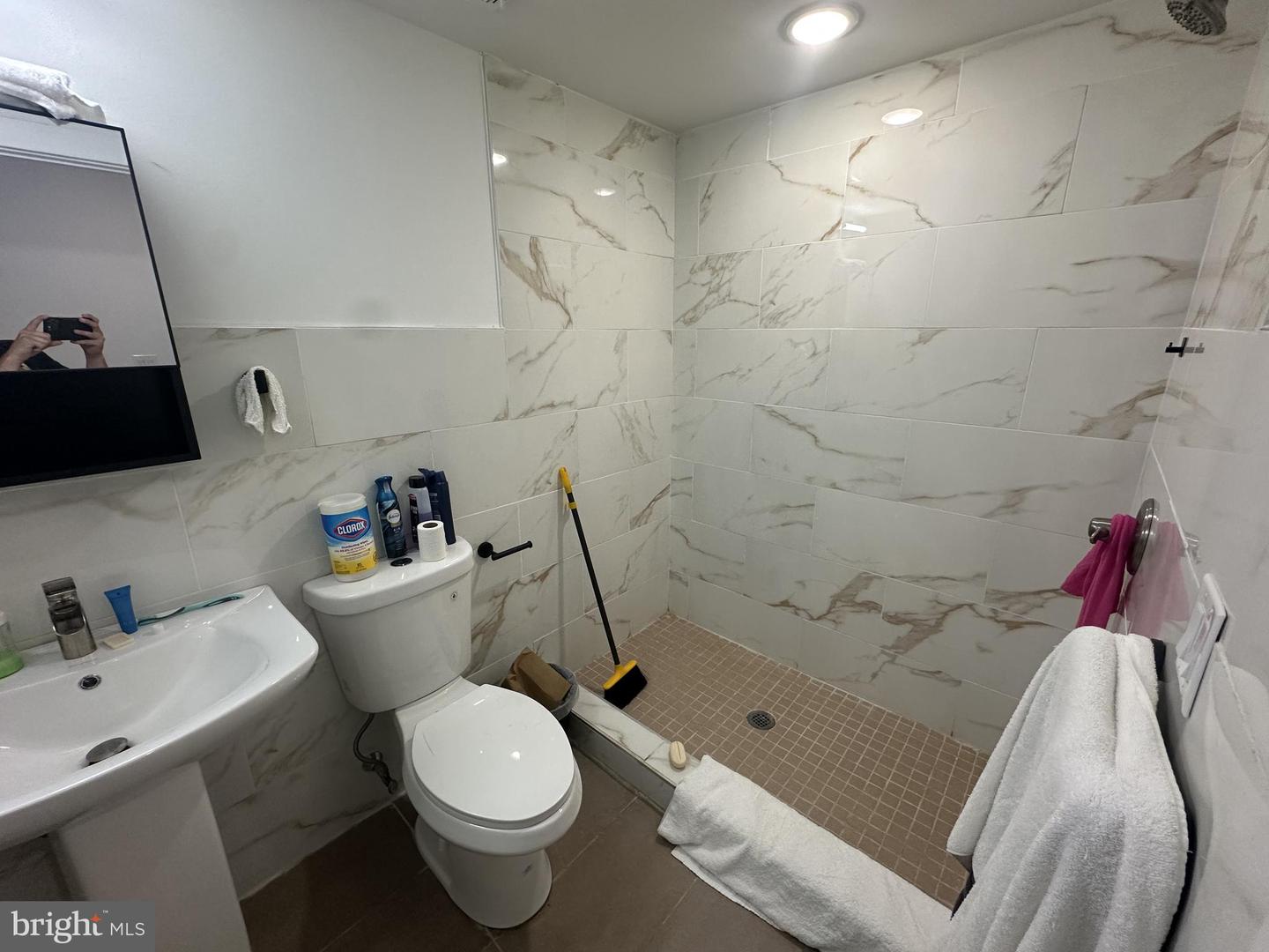 817-19 N 42nd St #2 Property Photo 8