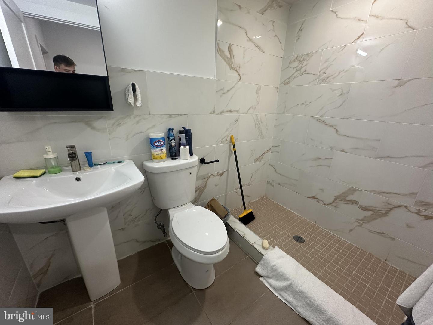 817-19 N 42nd St #2 Property Photo 9