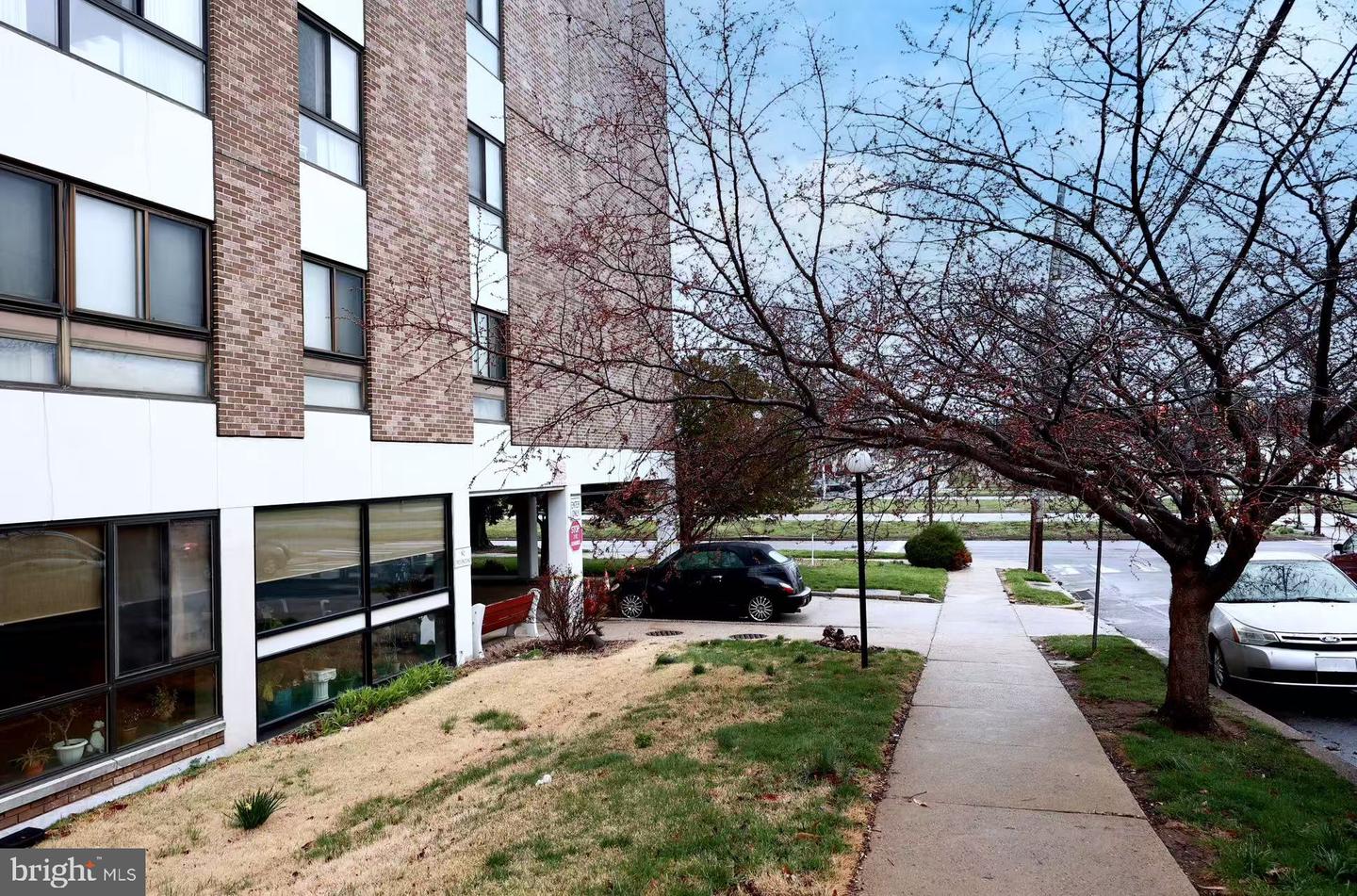 7600 E Roosevelt Blvd #906 Property Photo 2