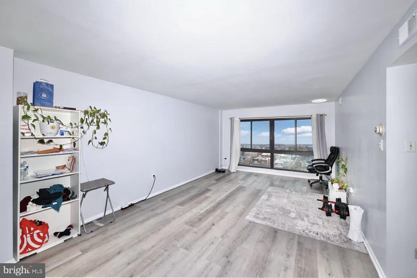 7600 E Roosevelt Blvd #906 Property Photo 6