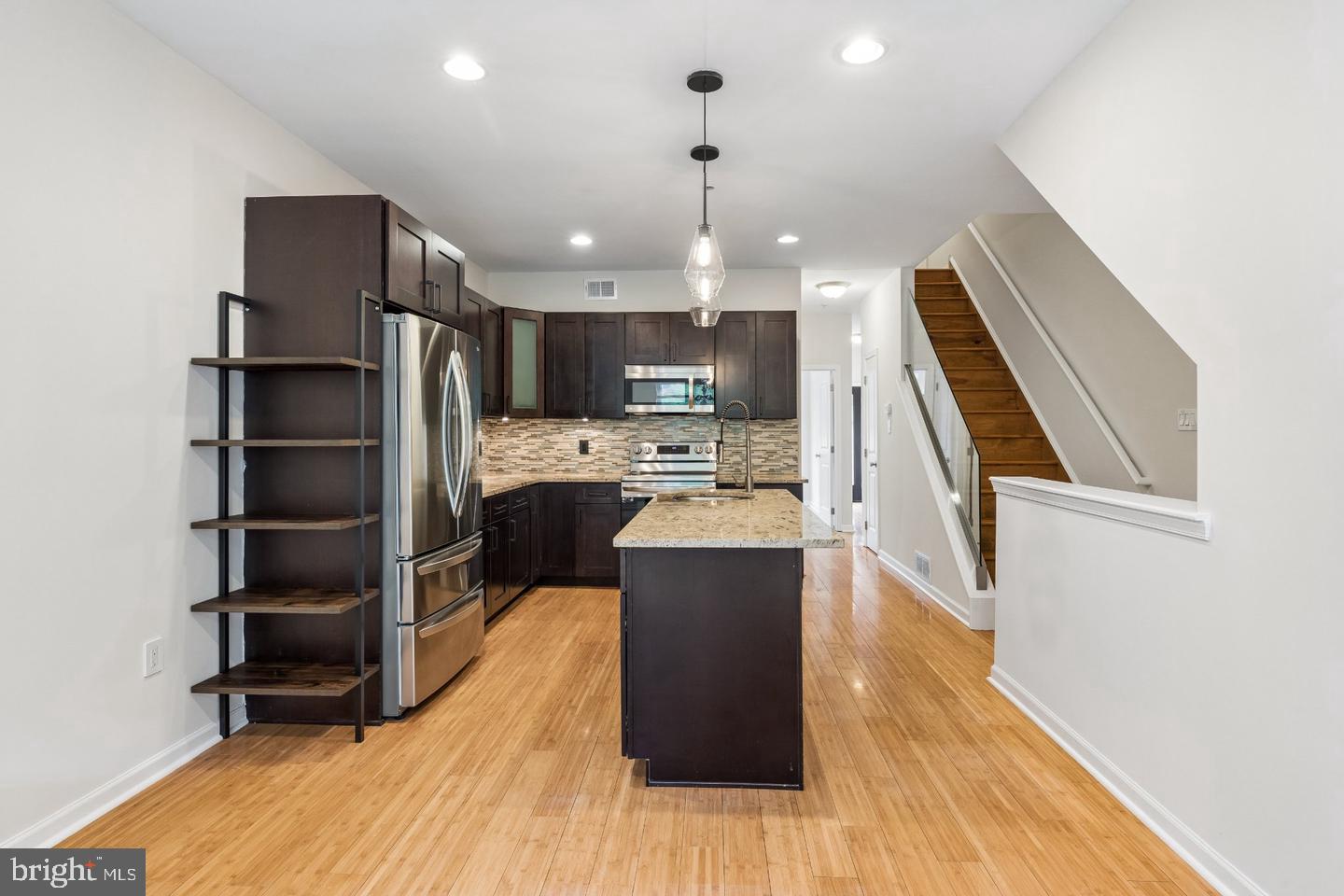 1211 Mount Vernon St #1 Property Photo 6