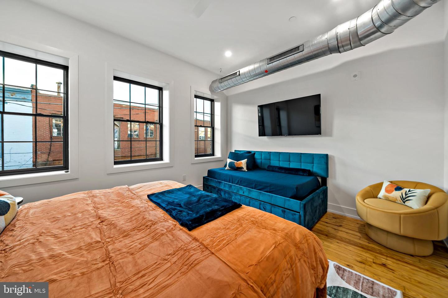 1935 S Bancroft St #b Property Photo 11