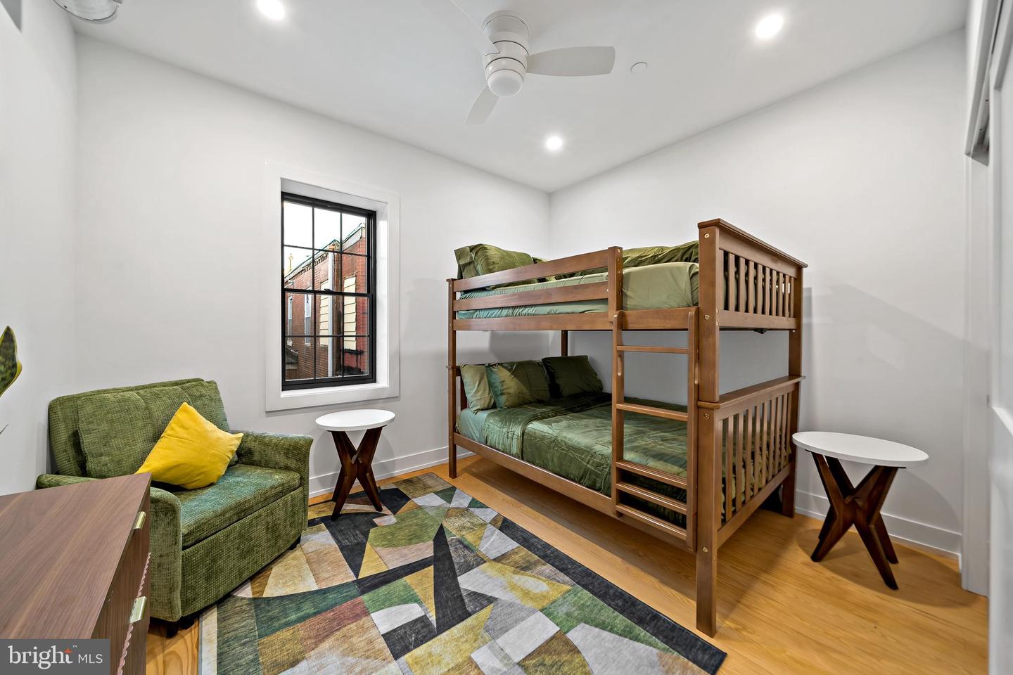 1935 S Bancroft St #b Property Photo 15