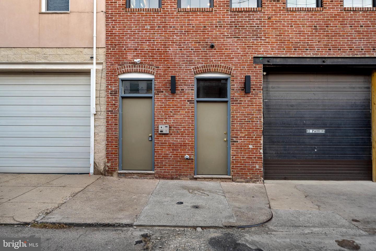 1935 S Bancroft St #b Property Photo 23