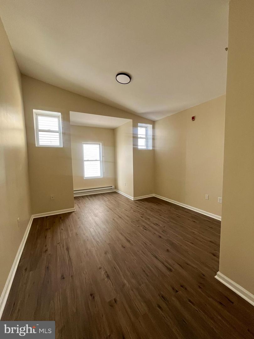 4059 Powelton Ave #3rd Flr Property Photo 2