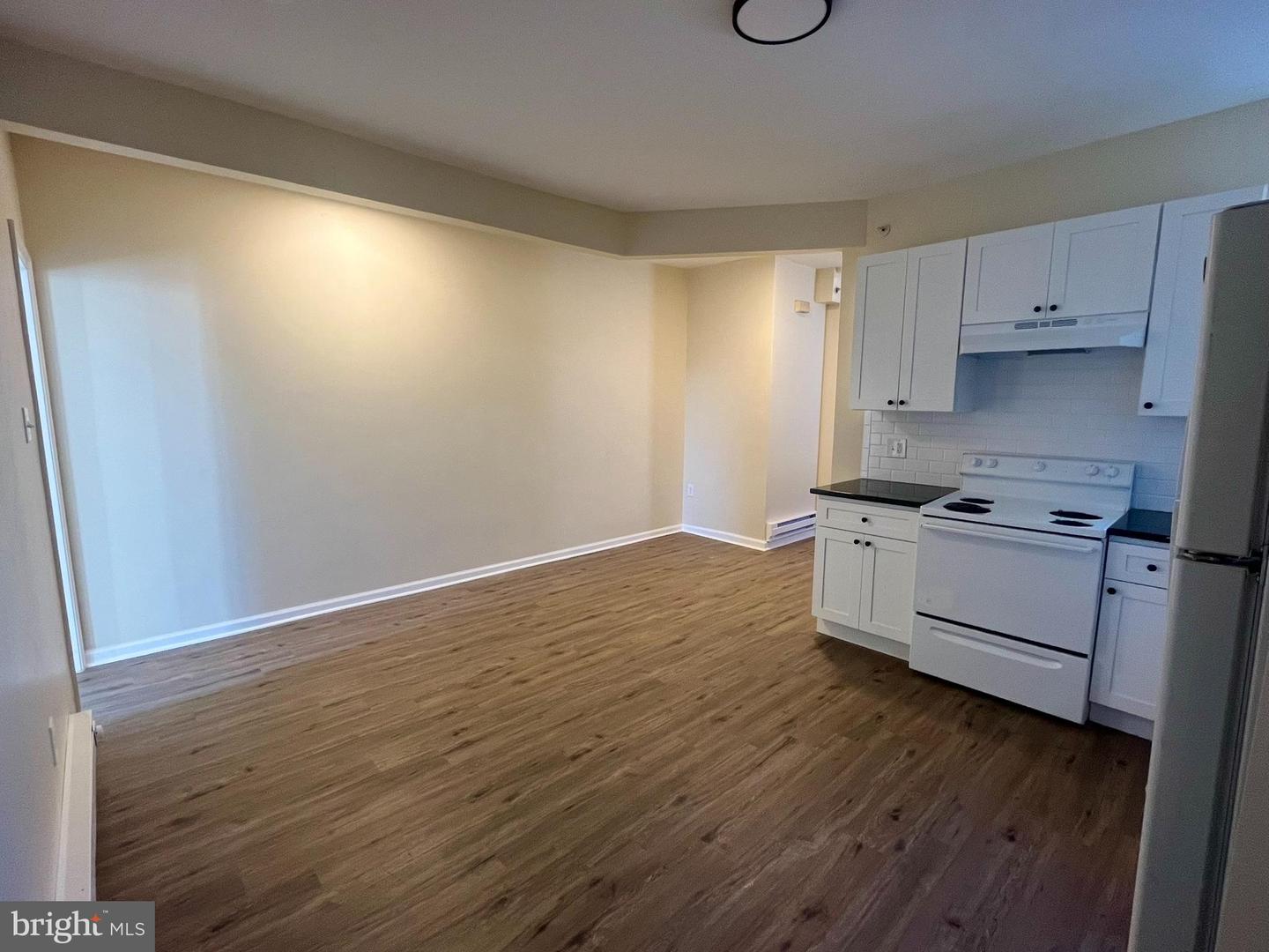 4059 Powelton Ave #3rd Flr Property Photo 5