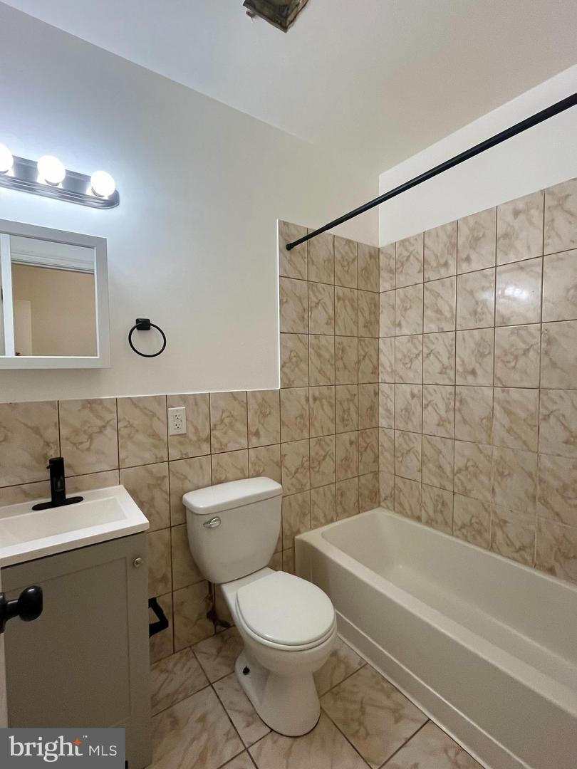 4059 Powelton Ave #3rd Flr Property Photo 14