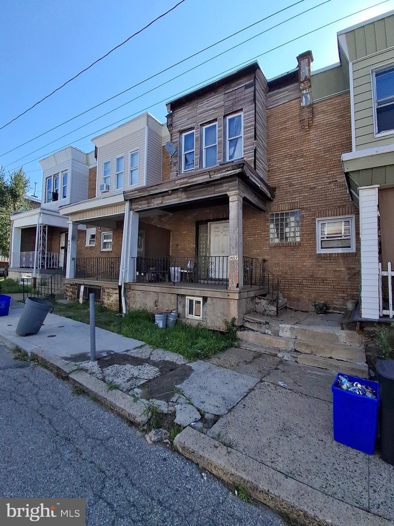 4829 N Marshall St Property Photo 2