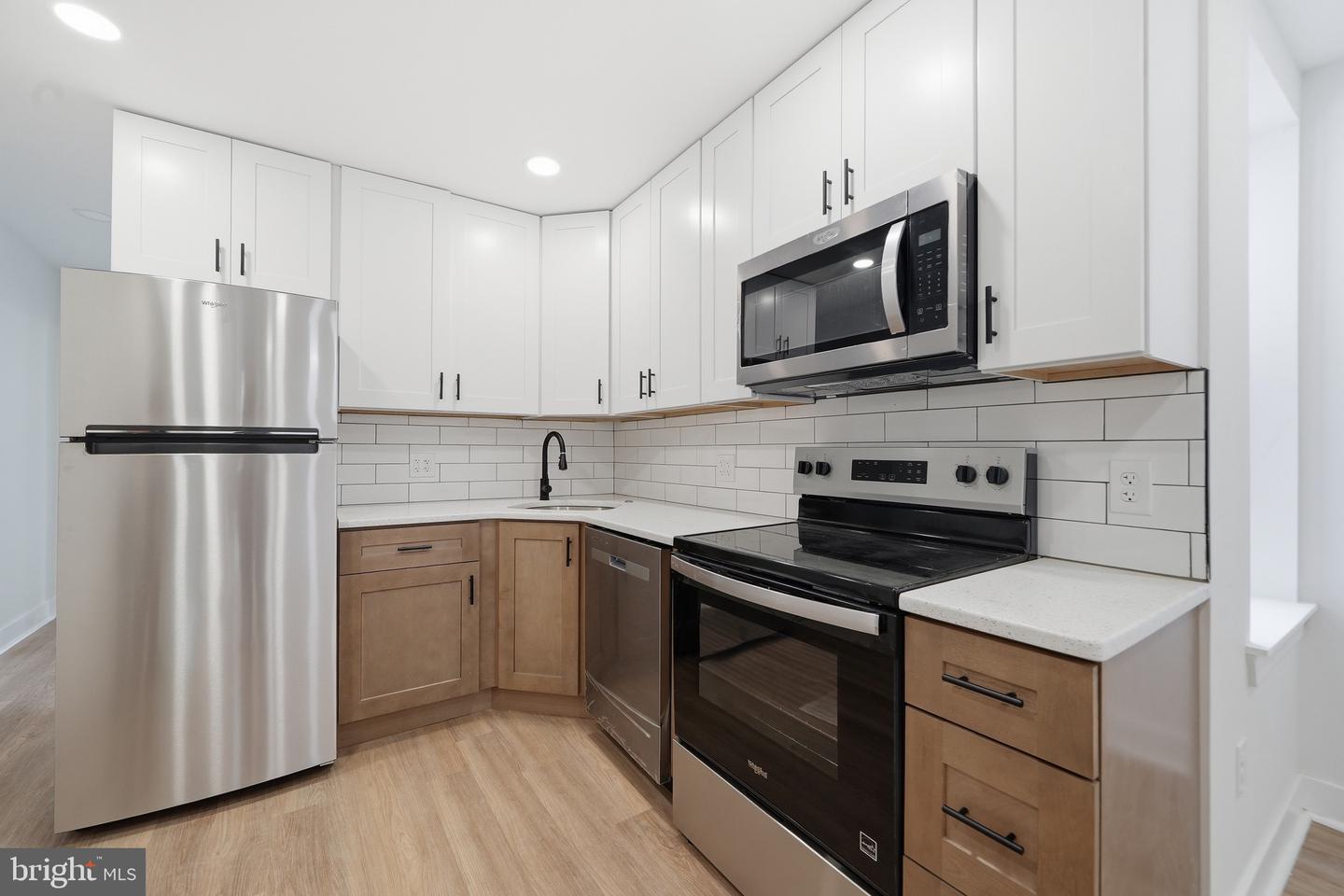 2109 TASKER ST #2 Property Photo 1