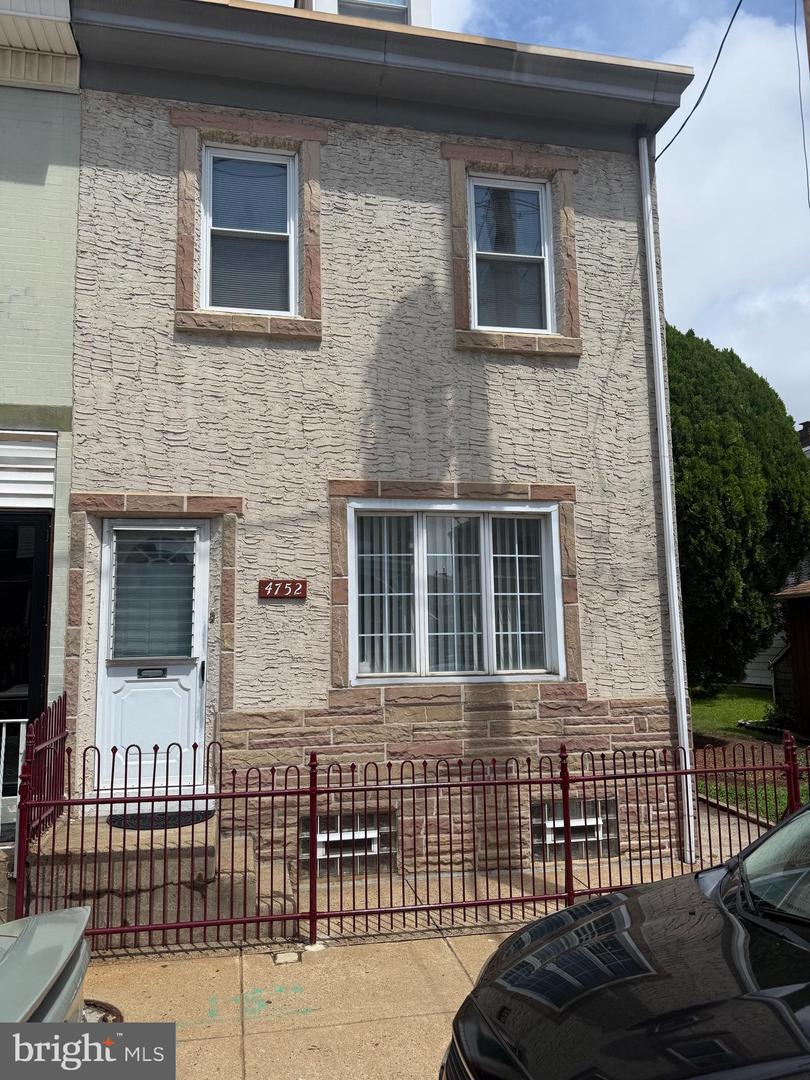 4752-54 TACONY ST Property Photo 1