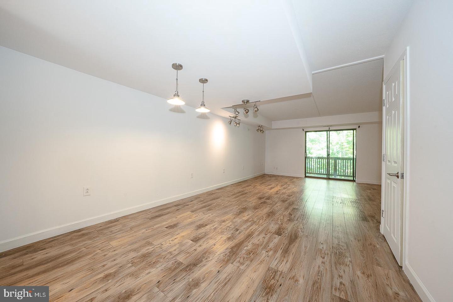 253-00 Shawmont Ave #10h5 Property Photo 7