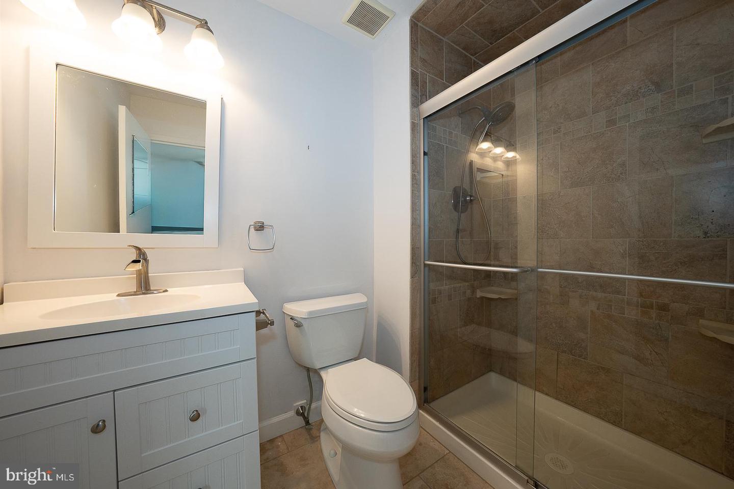 253-00 Shawmont Ave #10h5 Property Photo 27
