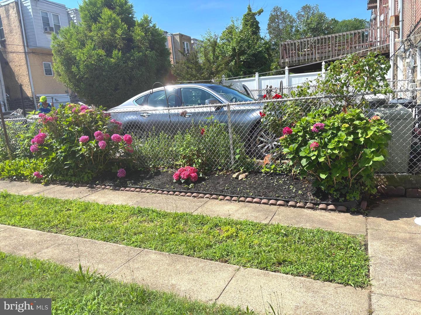 426 E Slocum St E Property Photo 16