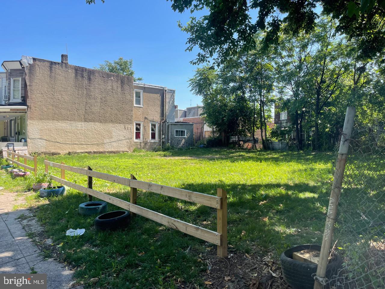 1838 E Schiller St Property Photo 2