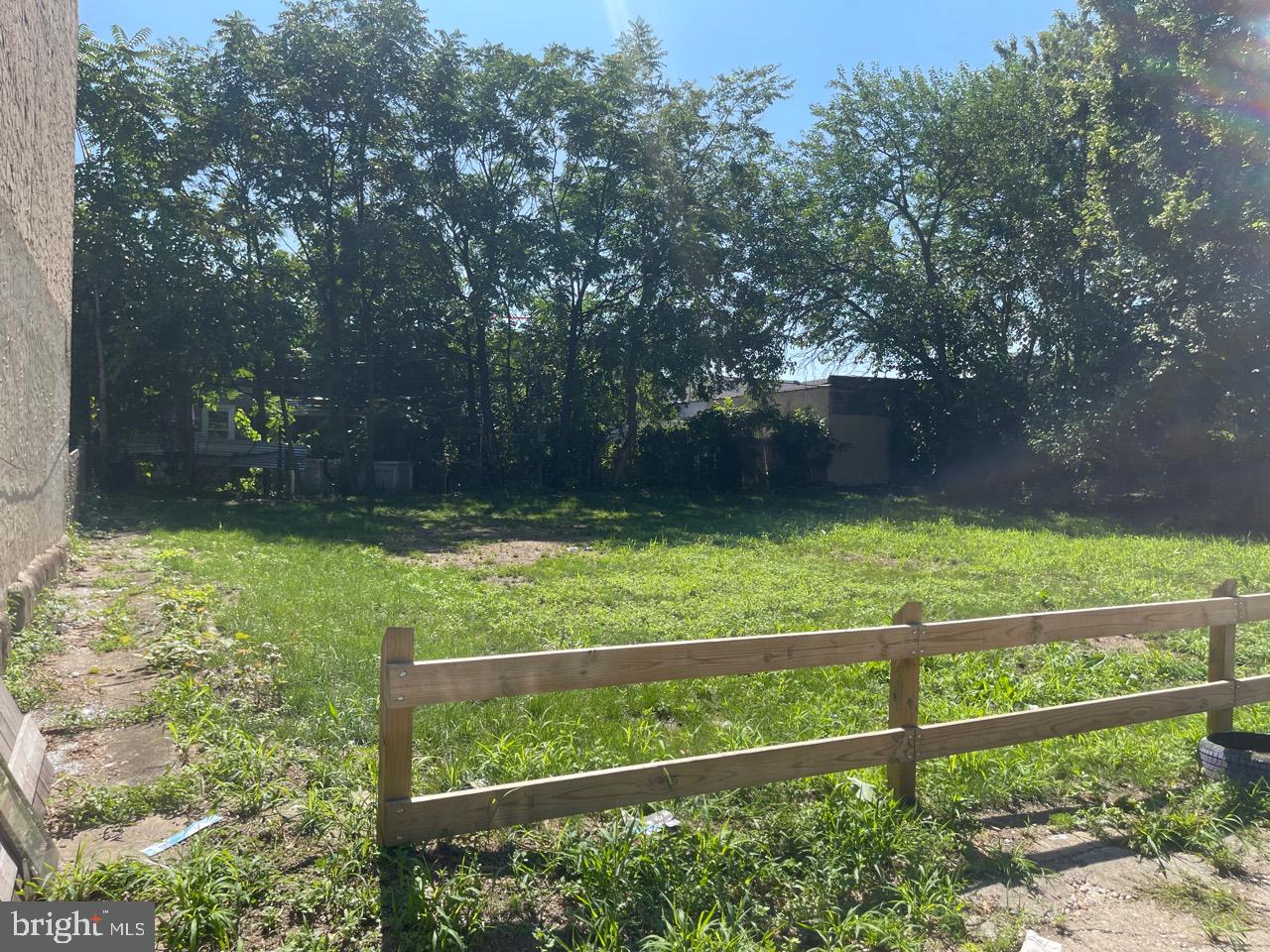 1838 E Schiller St Property Photo 3