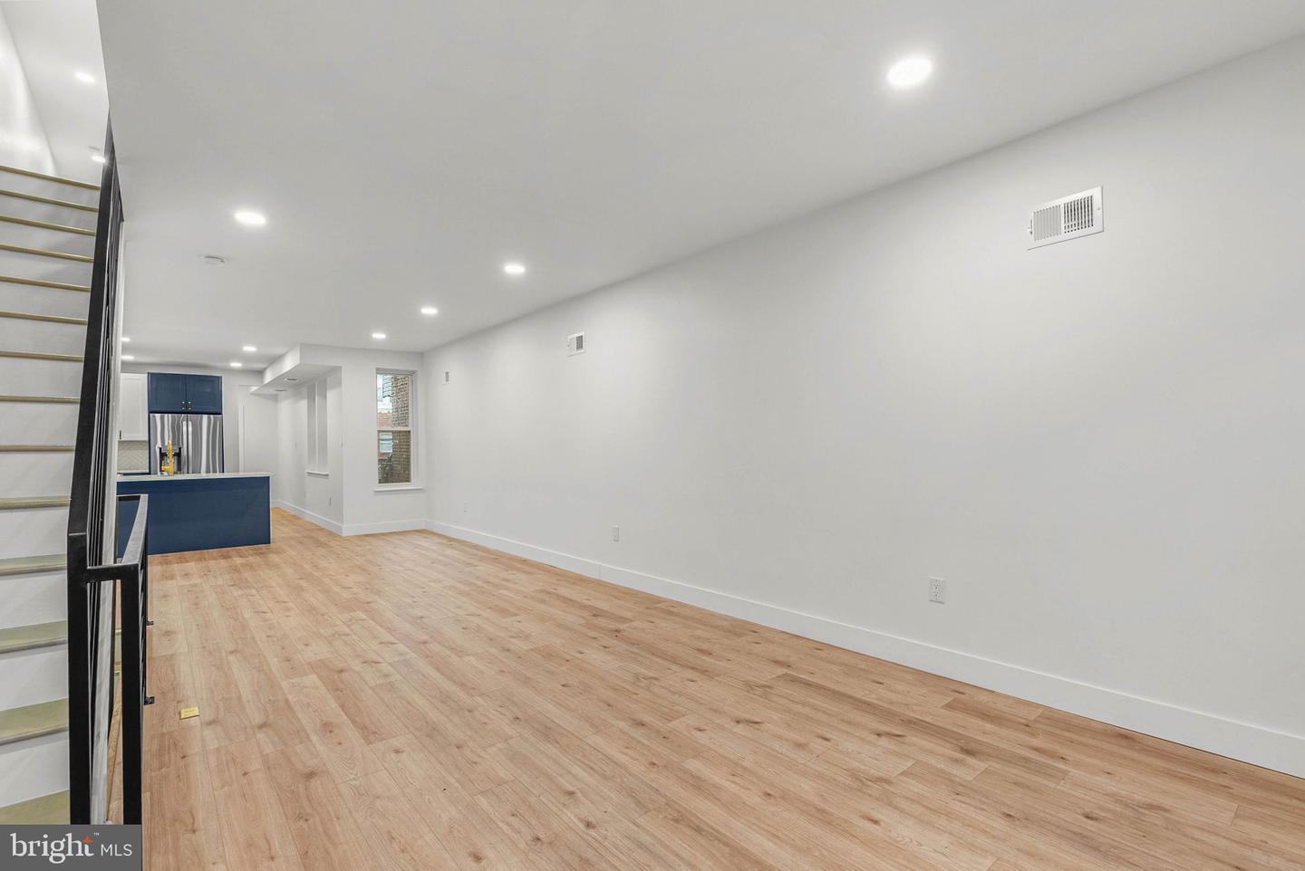 4942 Sansom St Property Photo 4