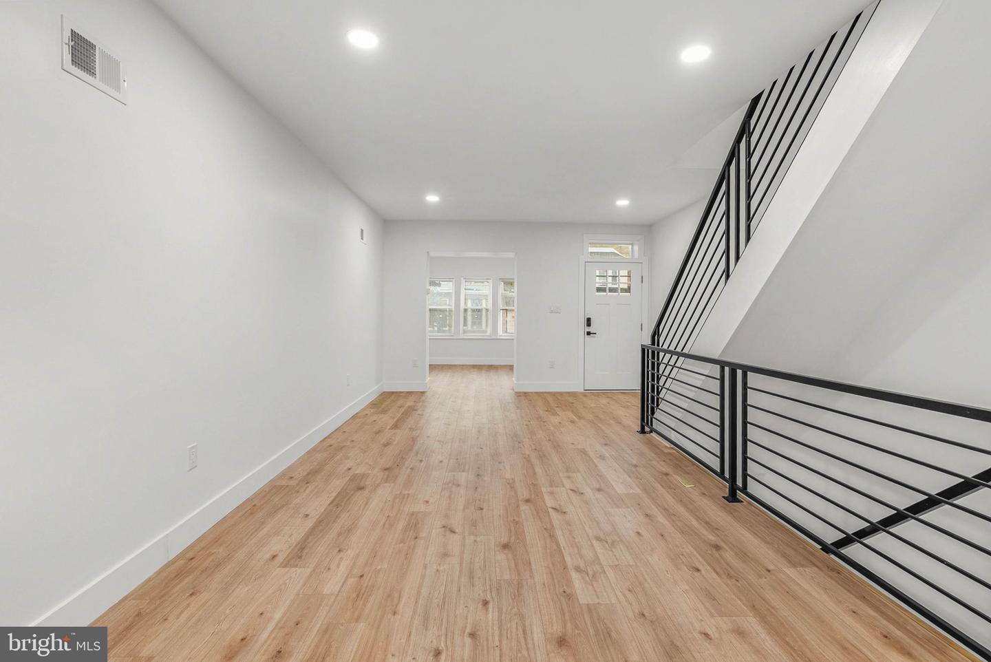4942 Sansom St Property Photo 5