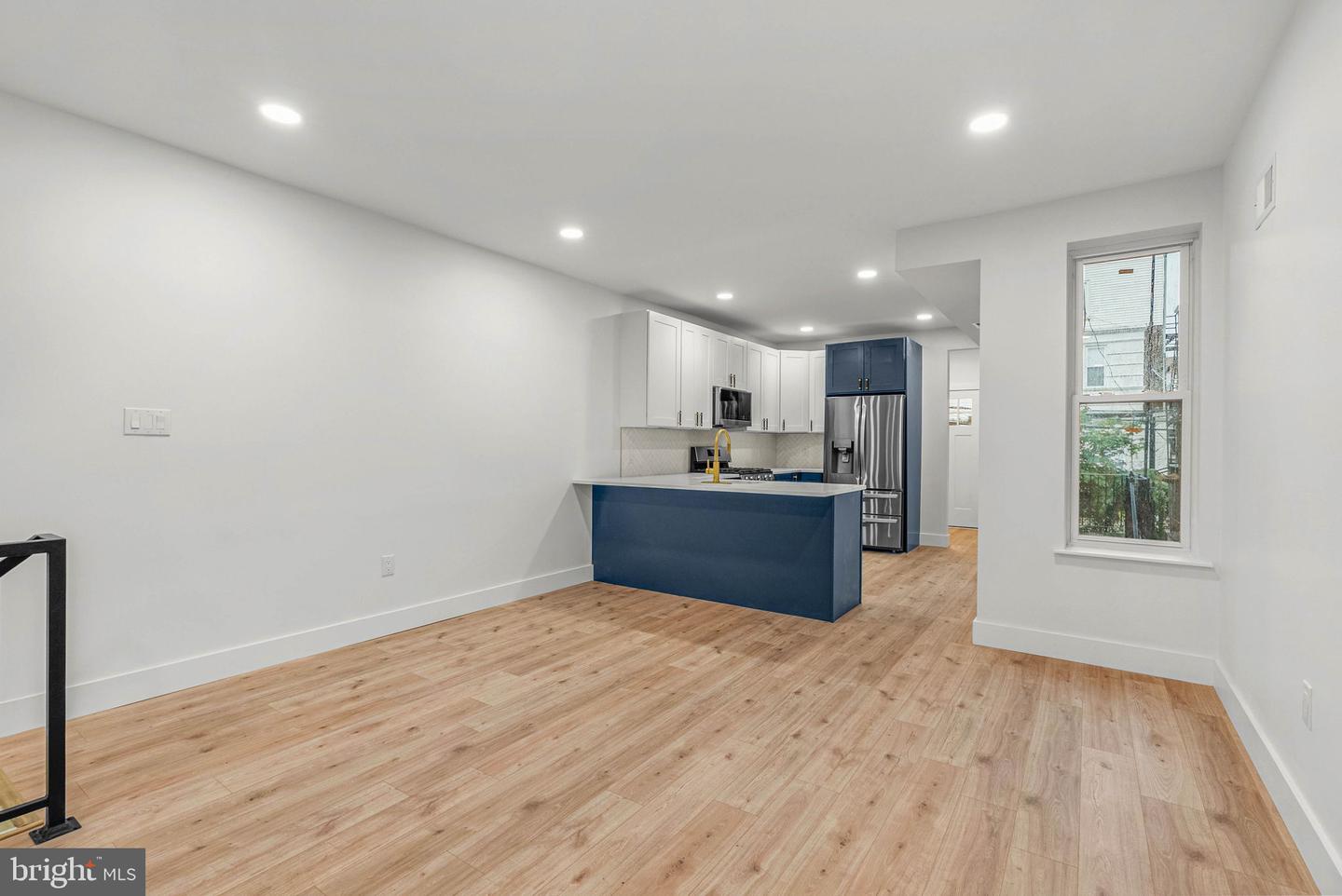 4942 Sansom St Property Photo 7