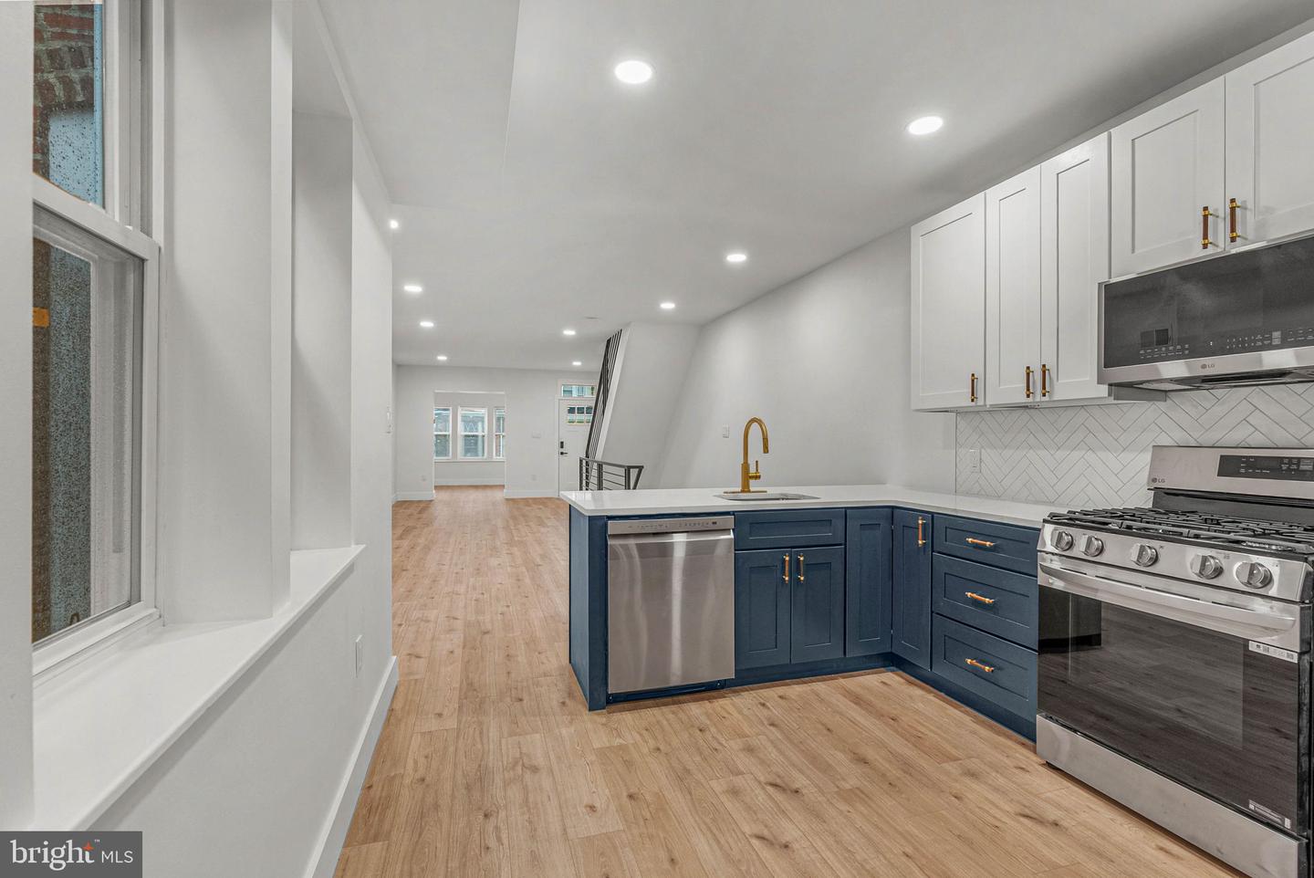 4942 Sansom St Property Photo 12
