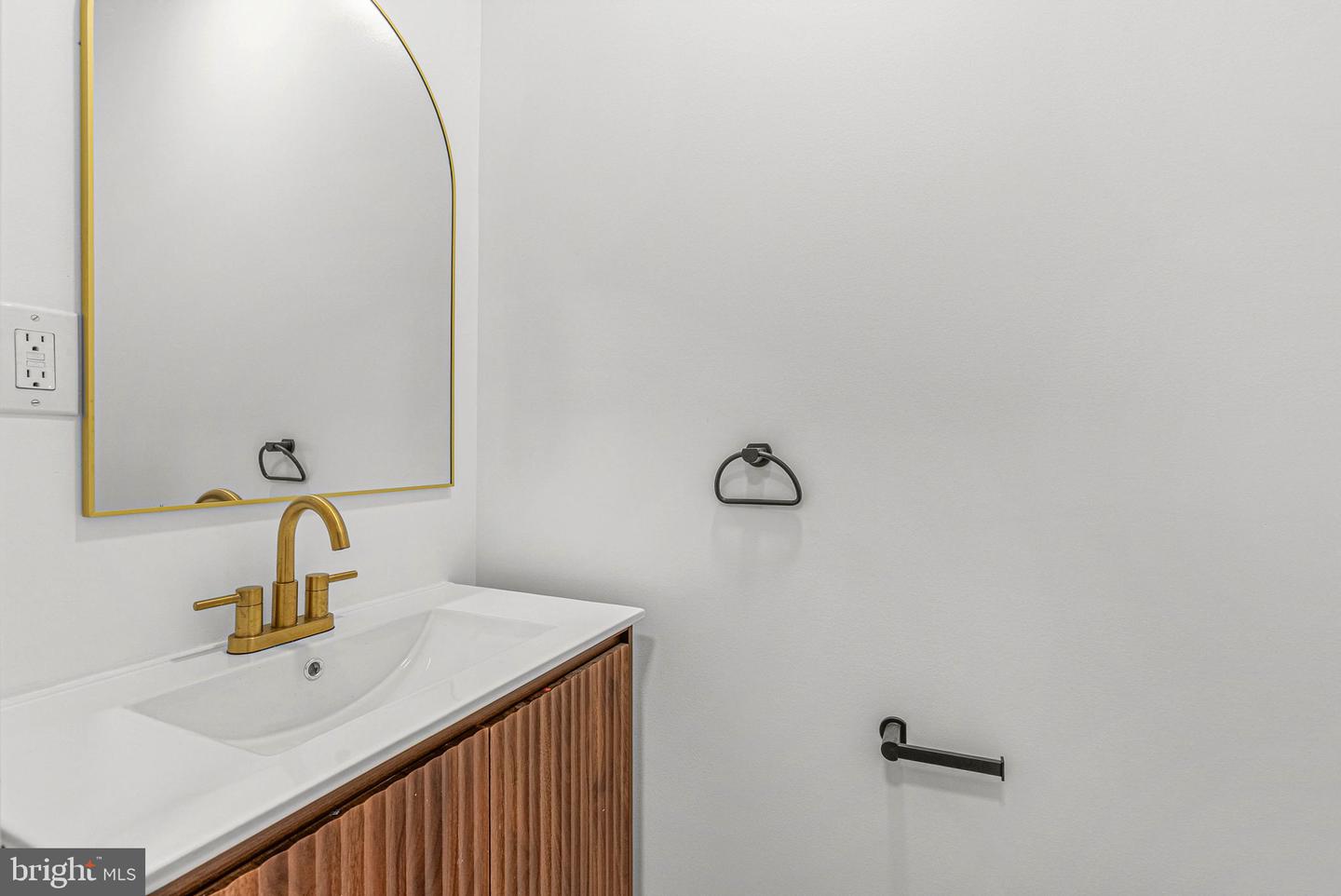 4942 Sansom St Property Photo 14