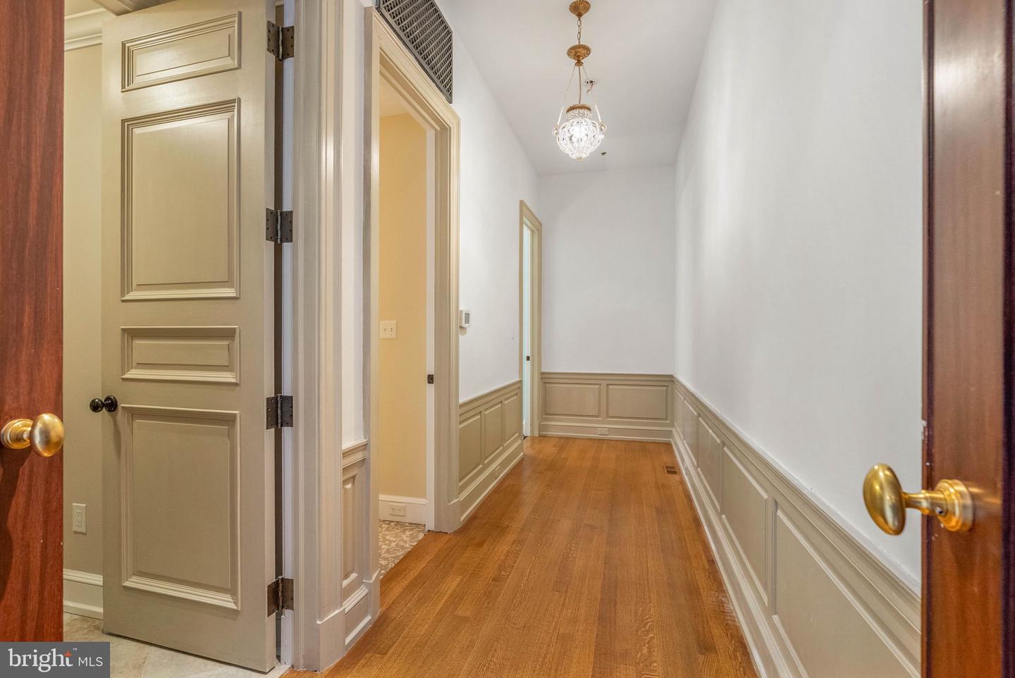 421 Chestnut St #401 Property Photo 55