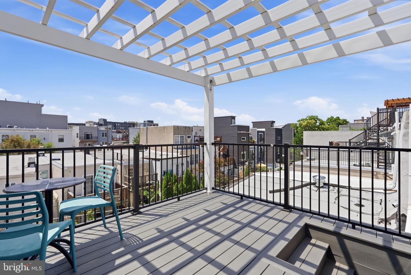 2102 CHRISTIAN ST #C Property Photo 1