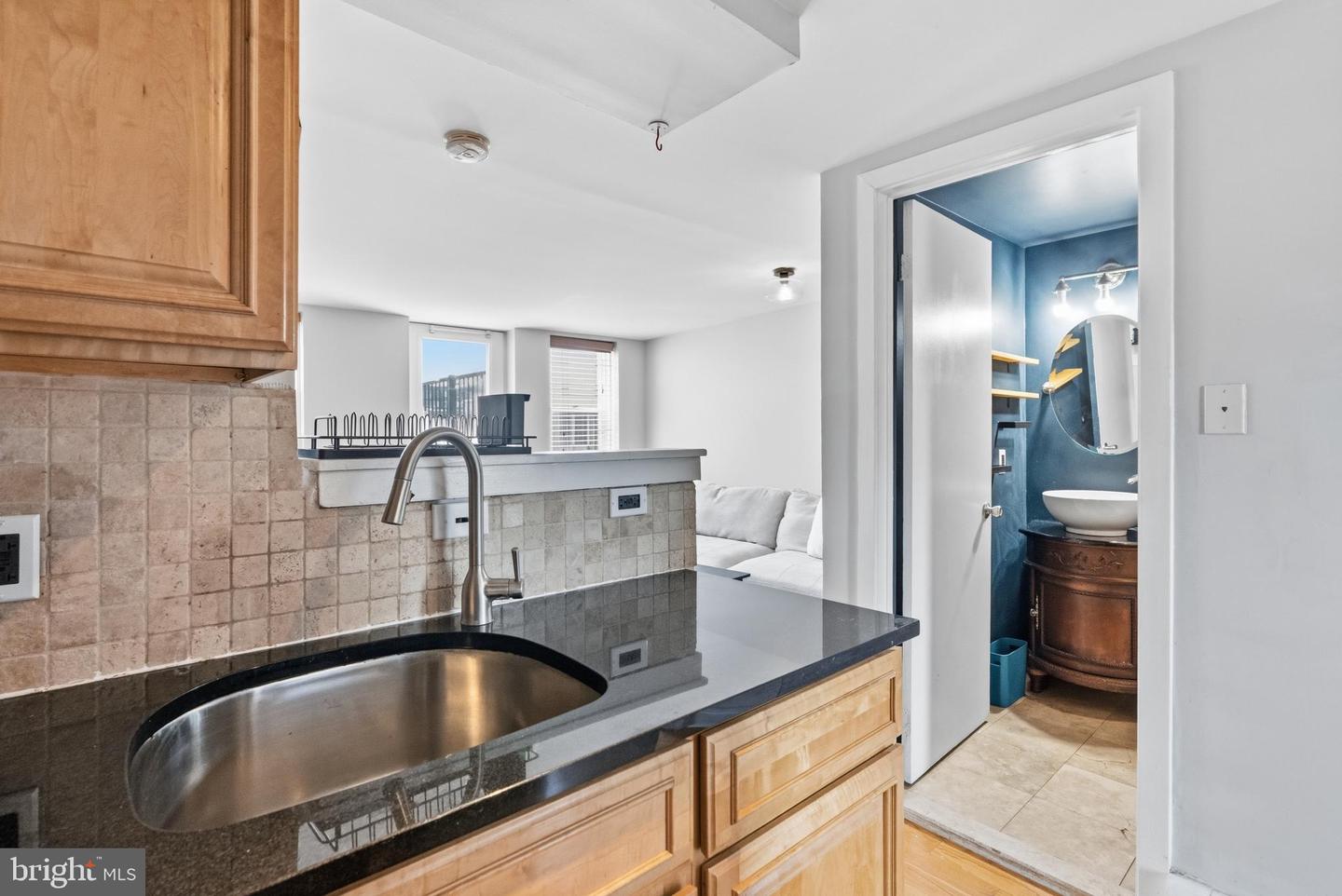 2102 Christian St #c Property Photo 10