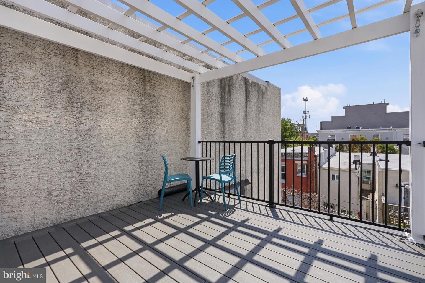 2102 Christian St #c Property Photo 16