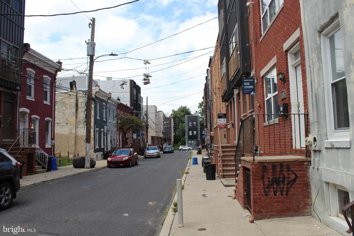 1706 Arlington St Property Photo 2