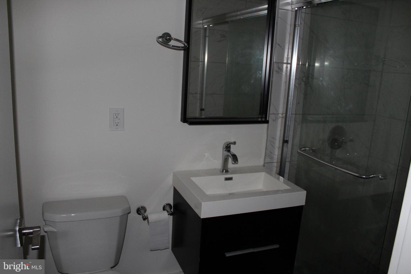 1706 Arlington St Property Photo 6
