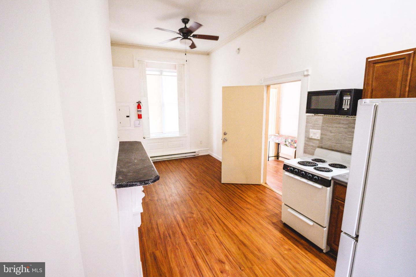 1912 7th Property Photo 5
