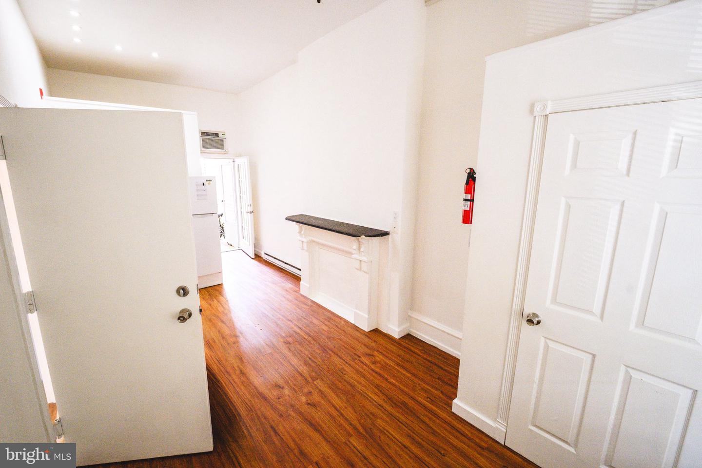 1912 7th Property Photo 6