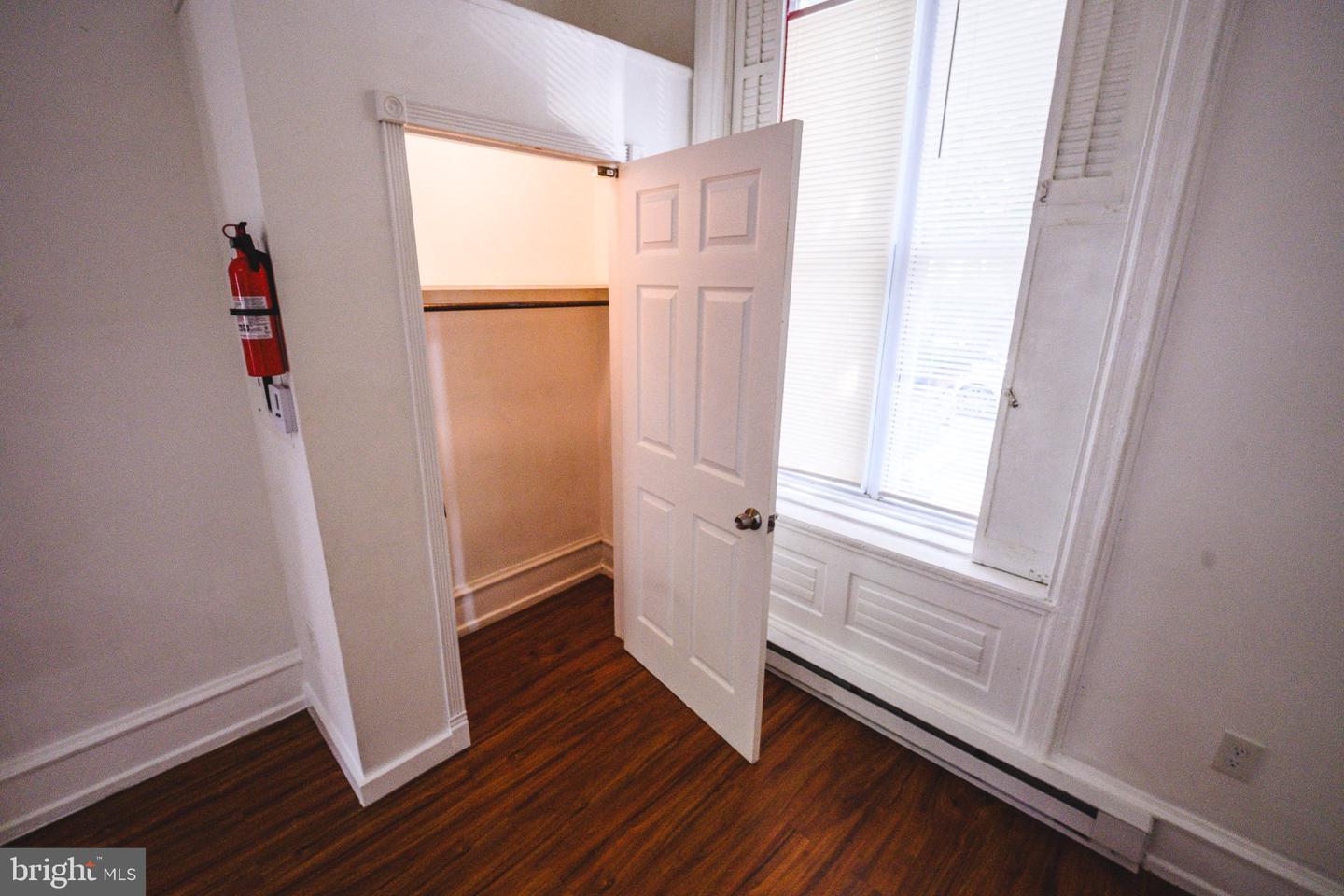 1912 7th Property Photo 7