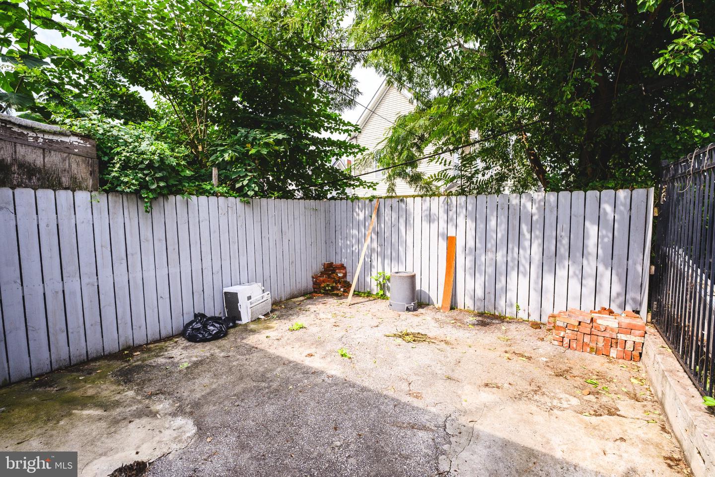 1912 7th Property Photo 13