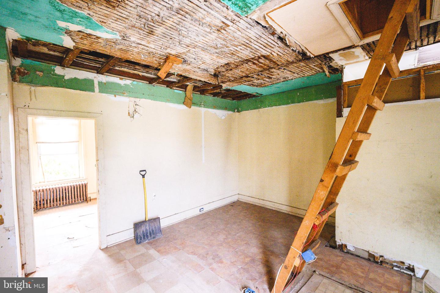 1912 7th Property Photo 49