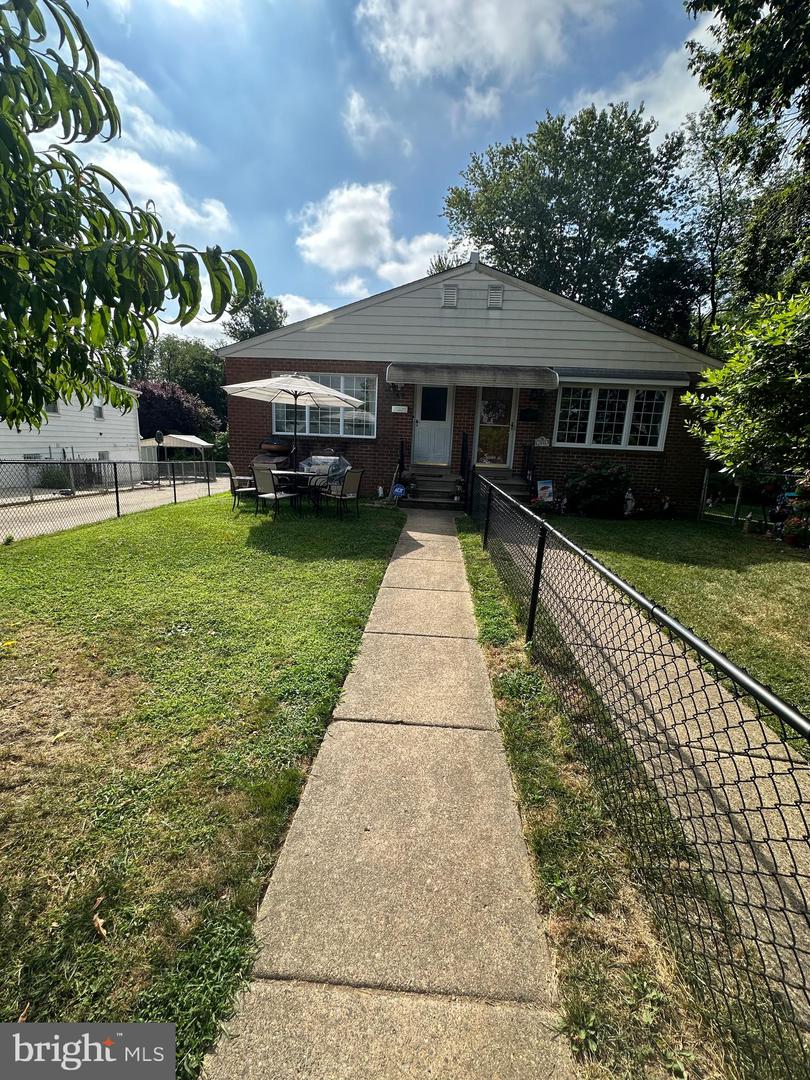 7837 Lawndale Ave Property Photo 1