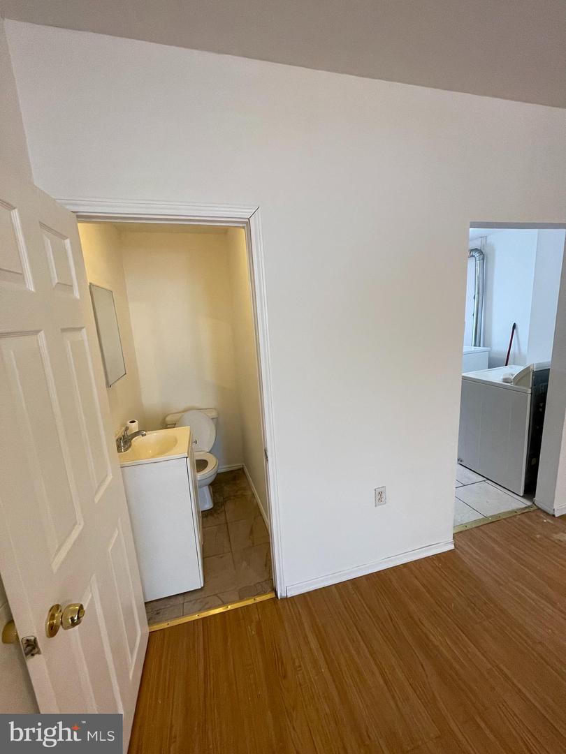 2610 S Franklin St Property Photo 6