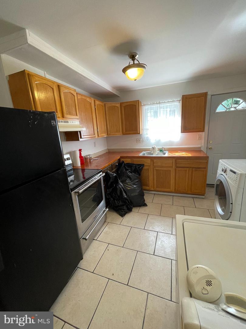 2610 S Franklin St Property Photo 8