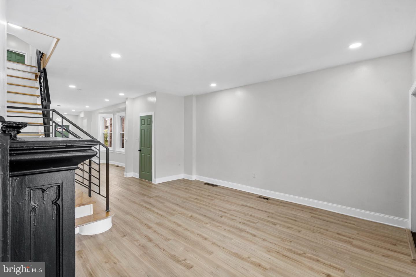 5831 Washington Ave Property Photo 7