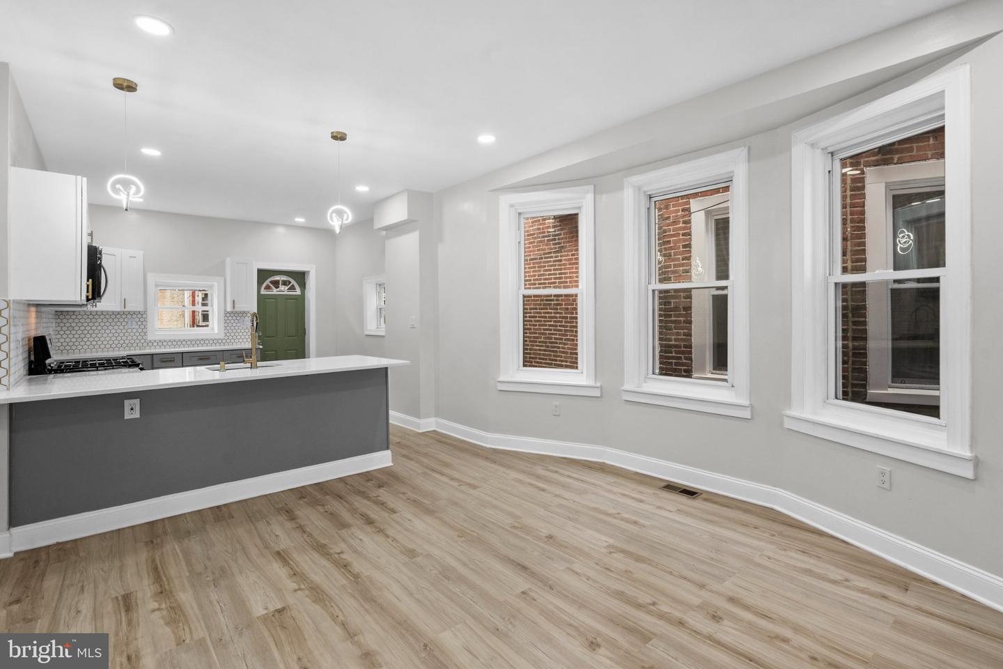5831 Washington Ave Property Photo 11