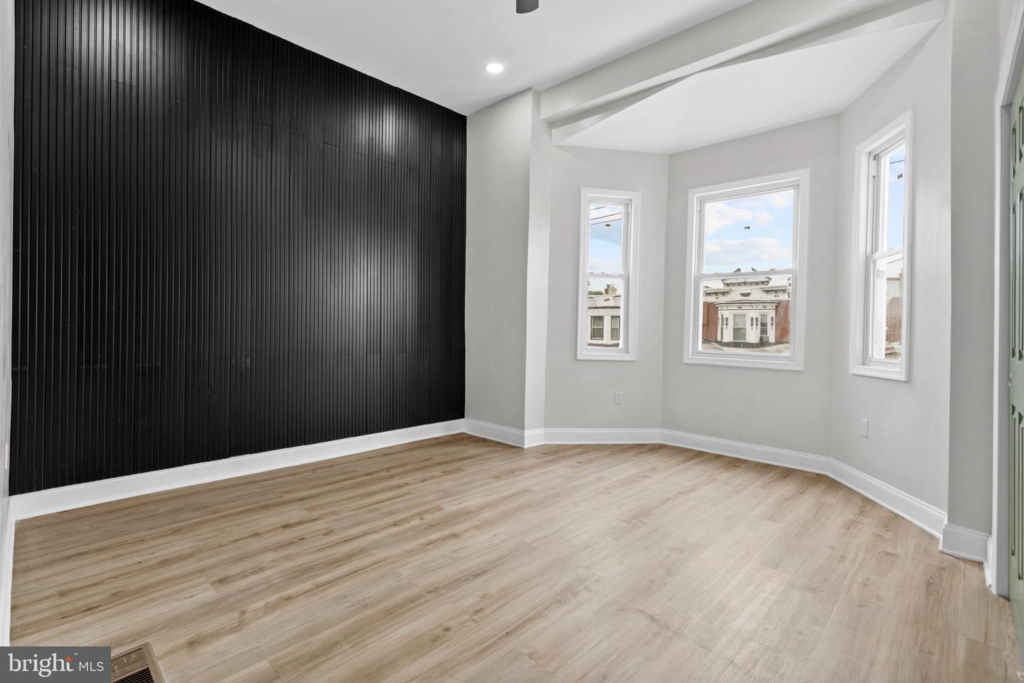 5831 Washington Ave Property Photo 29