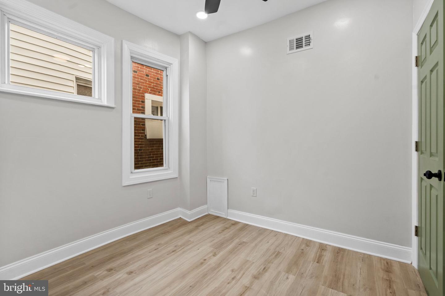 5831 Washington Ave Property Photo 40