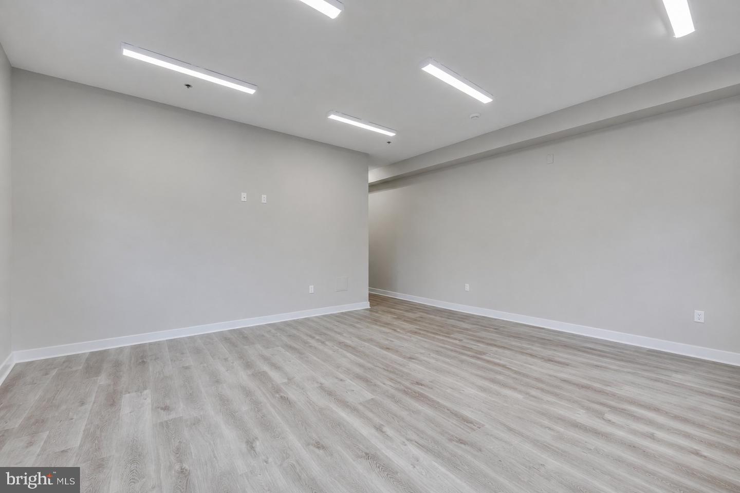 1717 S 2nd St #commercial Property Photo 4