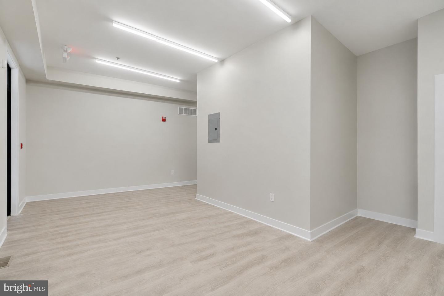 1717 S 2nd St #commercial Property Photo 5