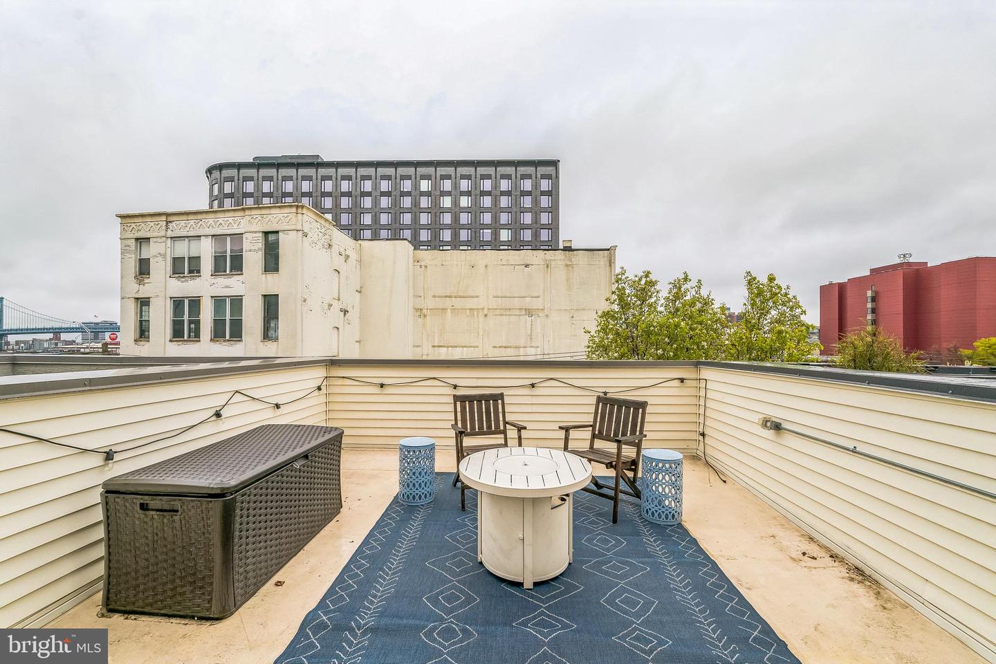 219 Green St Property Photo 12